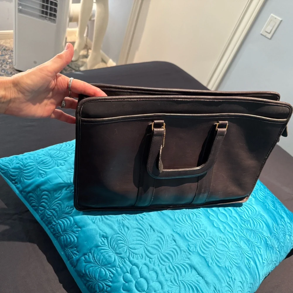 Coach Elegant Black Leather briefcase Bag